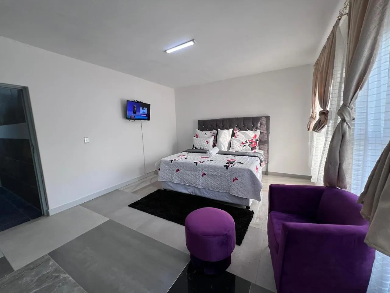 Forchutec Guest House Sunset Beach Cape Town