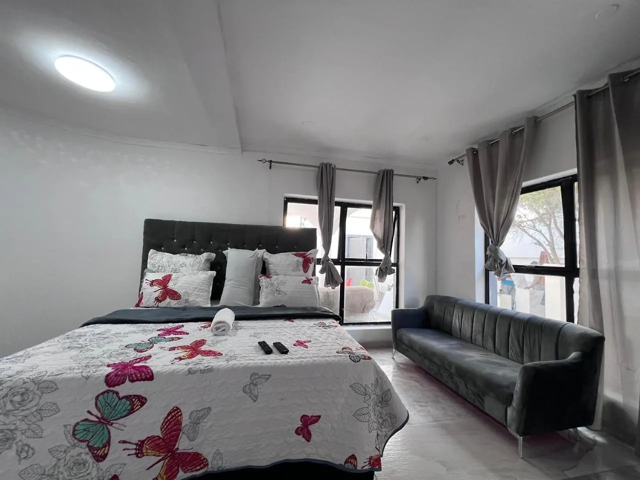 Forchutec Guest House Sunset Beach Cape Town