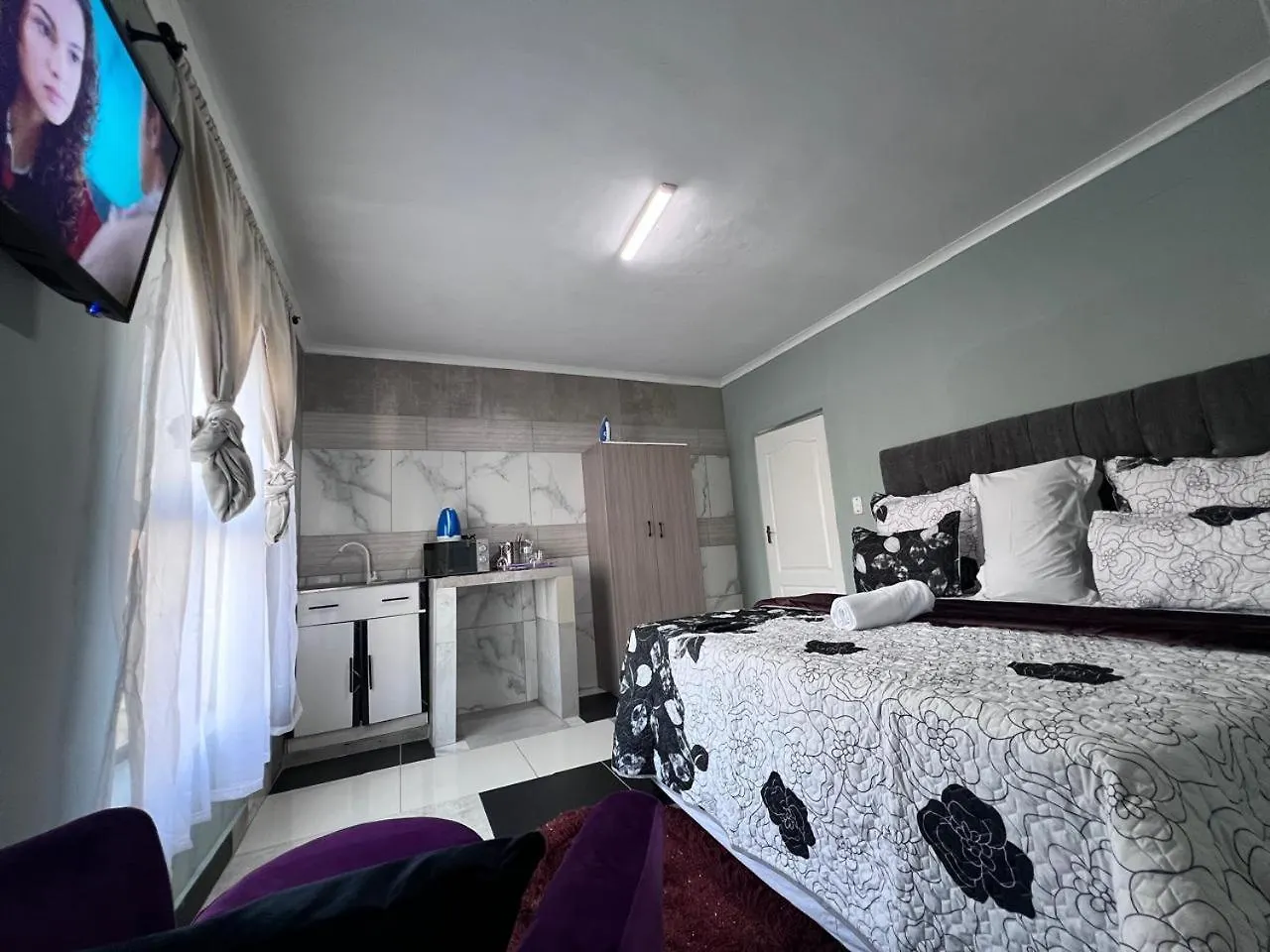 Forchutec Guest House Sunset Beach Cape Town